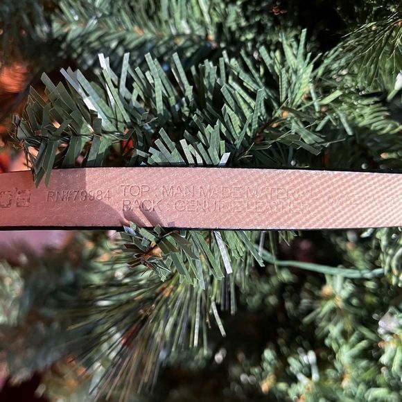 CHICO’S Adjustable Metalwork Hook Clasp Belt - Picture 11 of 11